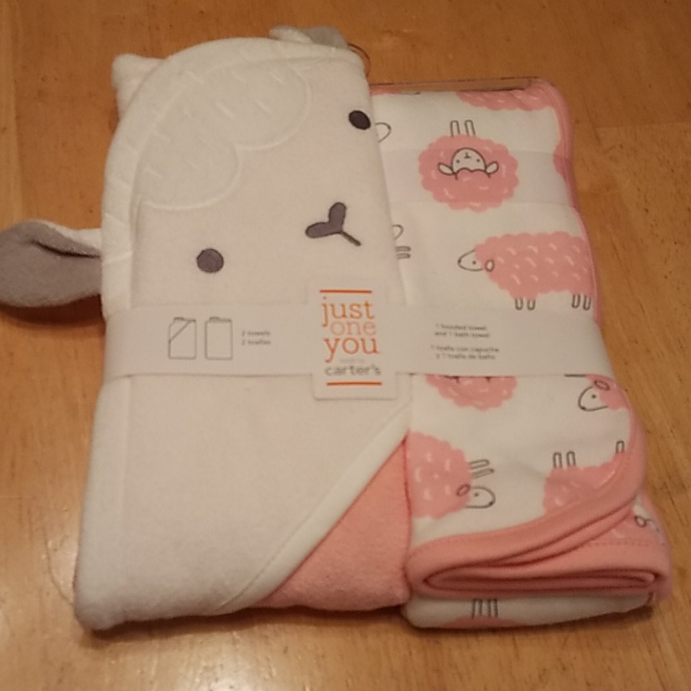 Carters 2 pack of towels